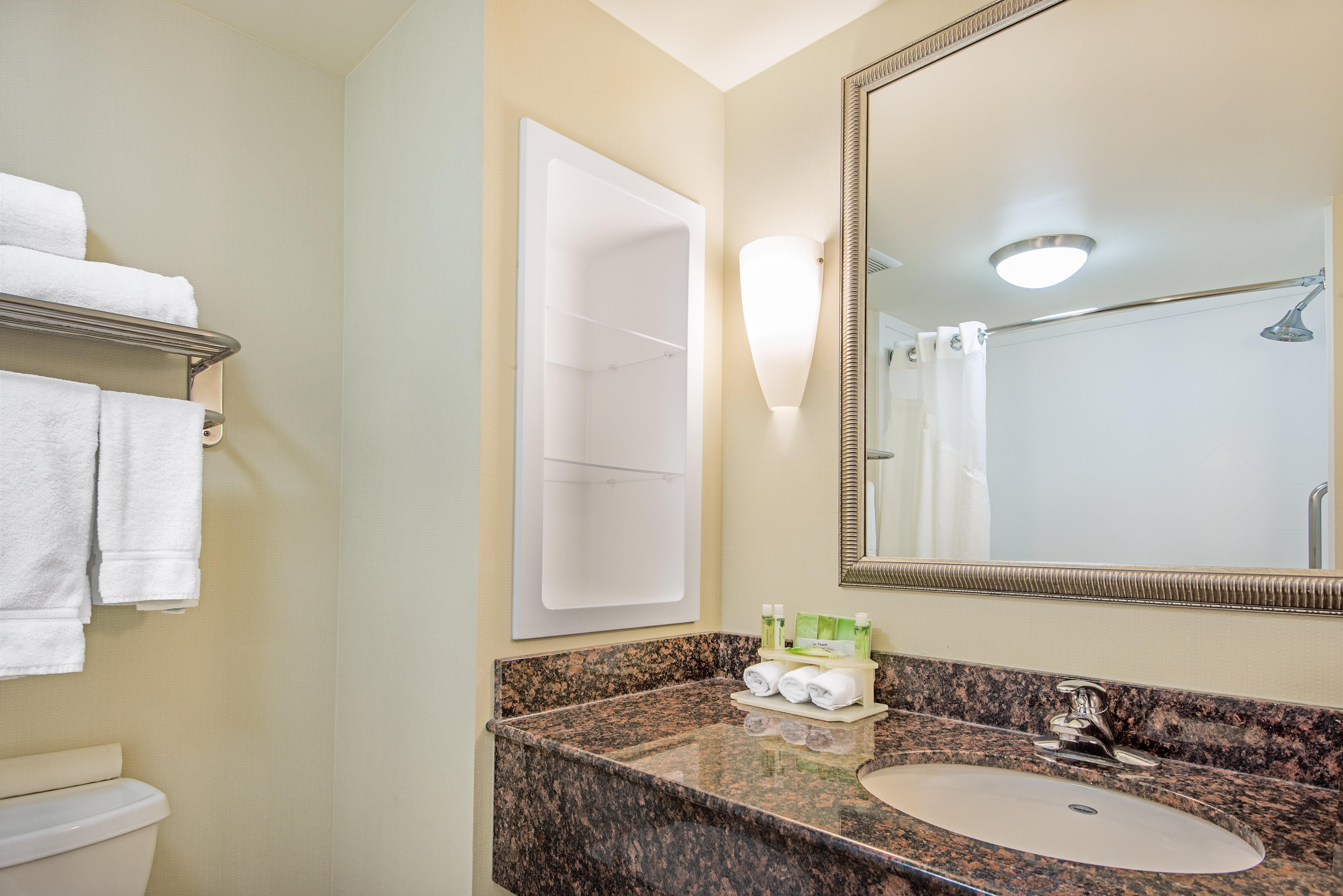 Holiday Inn Express Hotel & Suites Clute-Lake Jackson By Ihg Bagian luar foto