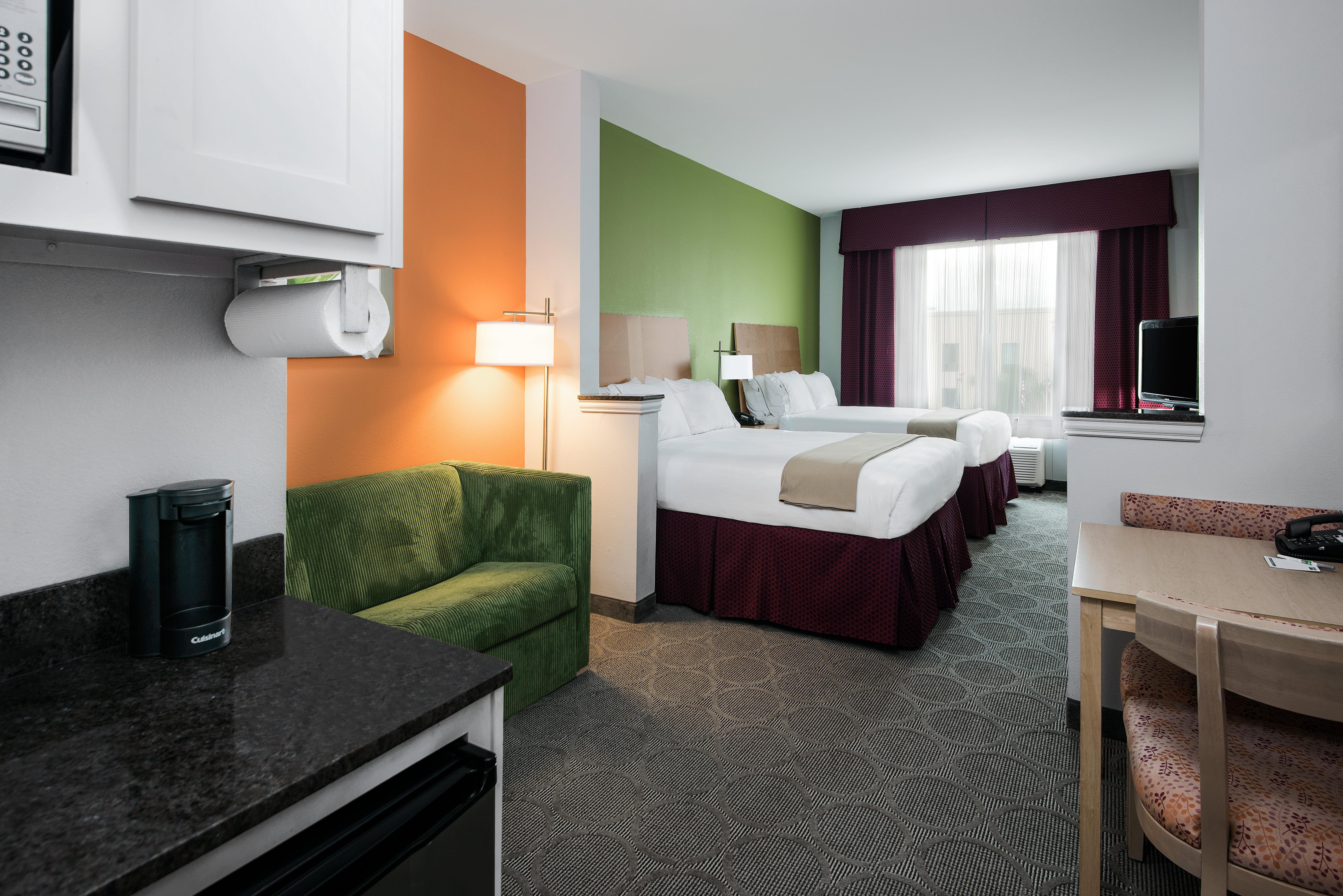 Holiday Inn Express Hotel & Suites Clute-Lake Jackson By Ihg Bagian luar foto