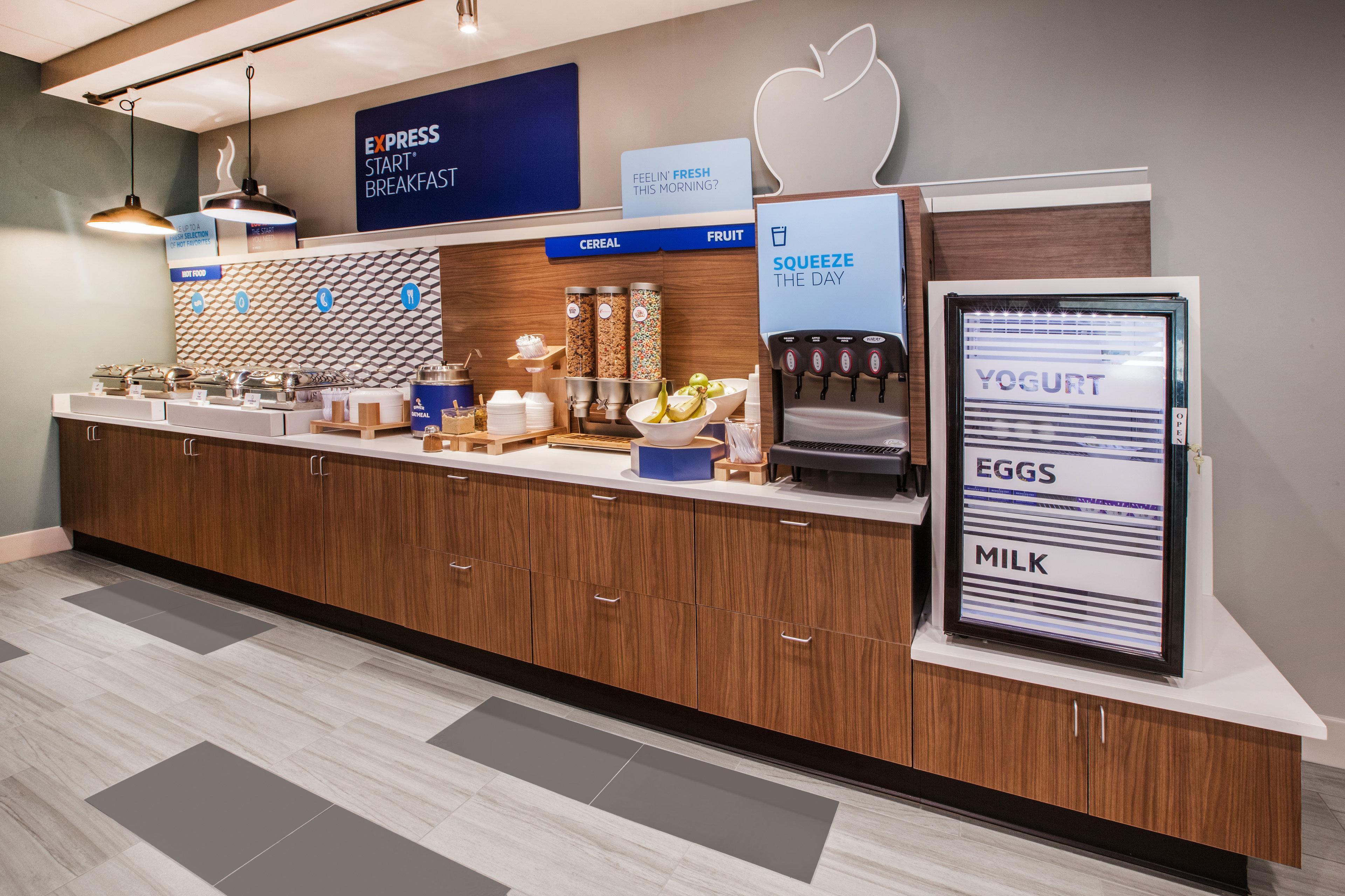 Holiday Inn Express Hotel & Suites Clute-Lake Jackson By Ihg Bagian luar foto