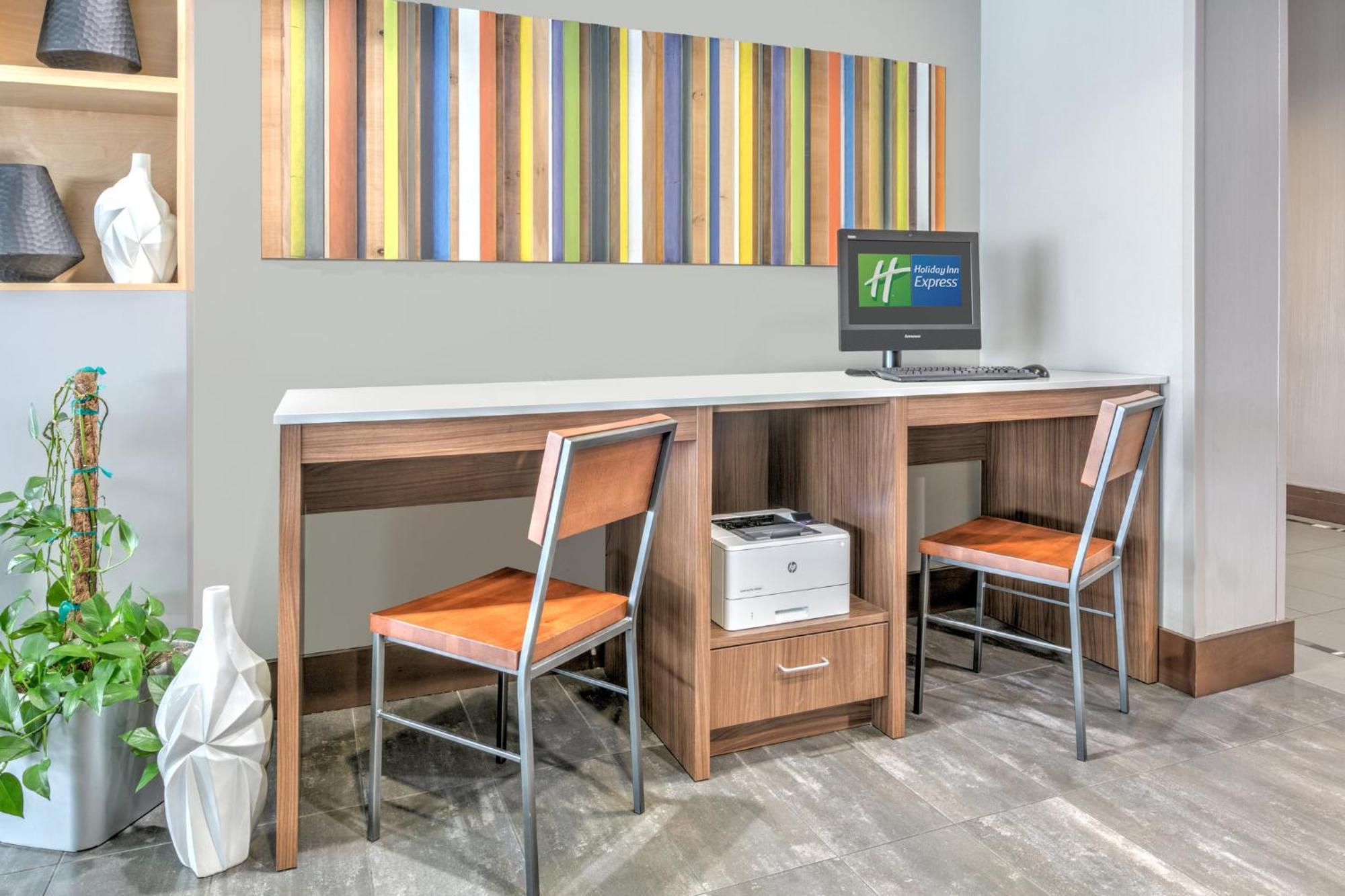 Holiday Inn Express Hotel & Suites Clute-Lake Jackson By Ihg Bagian luar foto