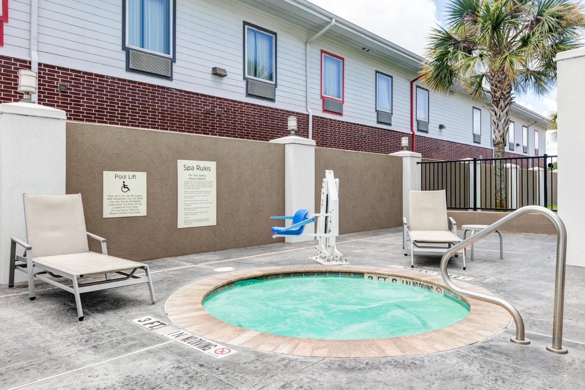 Holiday Inn Express Hotel & Suites Clute-Lake Jackson By Ihg Bagian luar foto