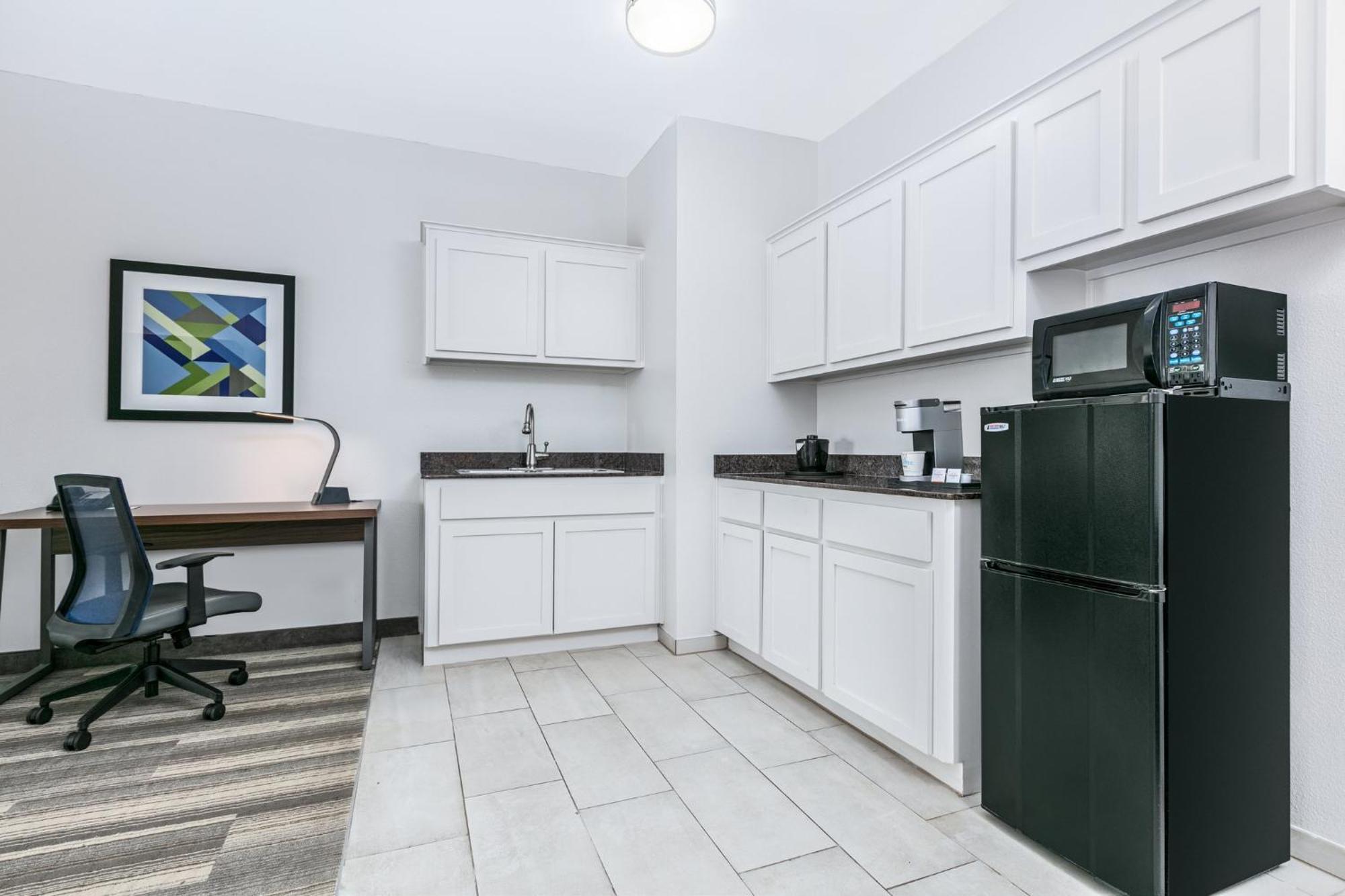 Holiday Inn Express Hotel & Suites Clute-Lake Jackson By Ihg Bagian luar foto