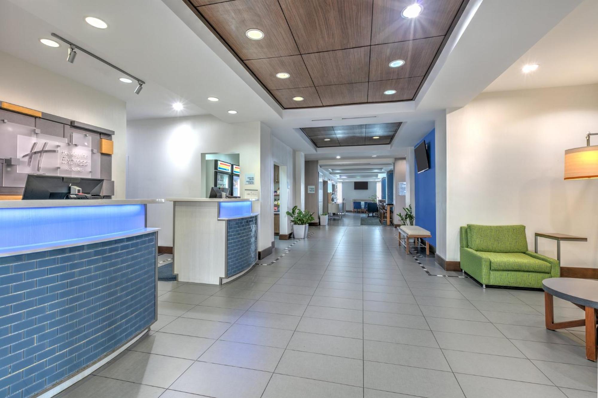 Holiday Inn Express Hotel & Suites Clute-Lake Jackson By Ihg Bagian luar foto