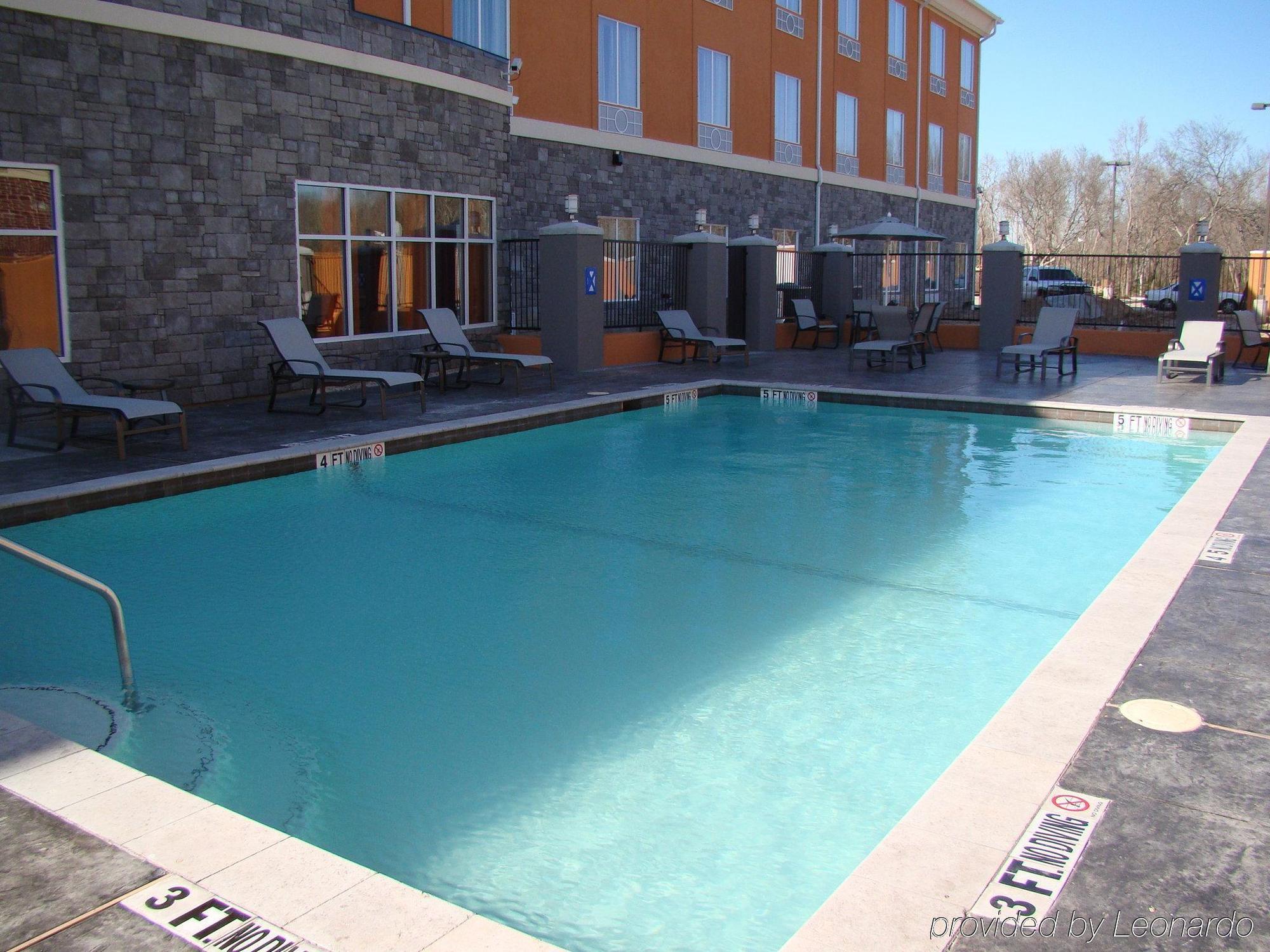 Holiday Inn Express Hotel & Suites Clute-Lake Jackson By Ihg Bagian luar foto