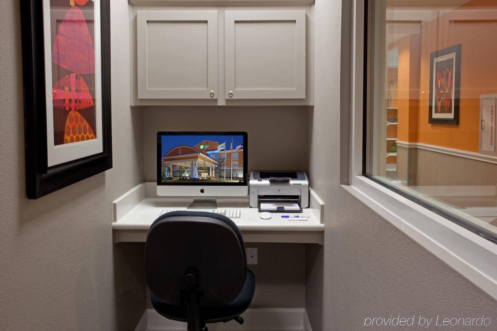 Holiday Inn Express Hotel & Suites Clute-Lake Jackson By Ihg Bagian luar foto