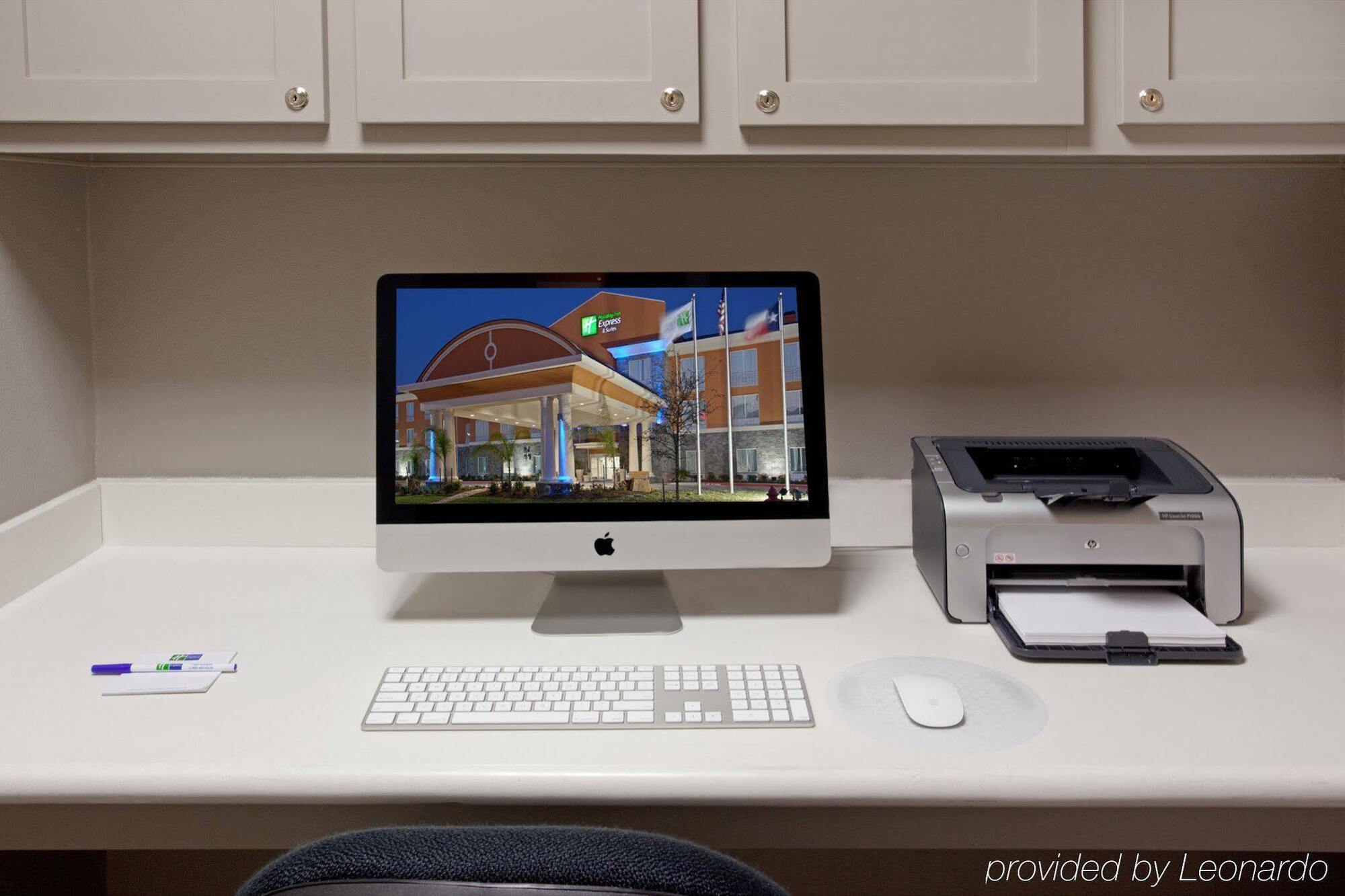 Holiday Inn Express Hotel & Suites Clute-Lake Jackson By Ihg Bagian luar foto