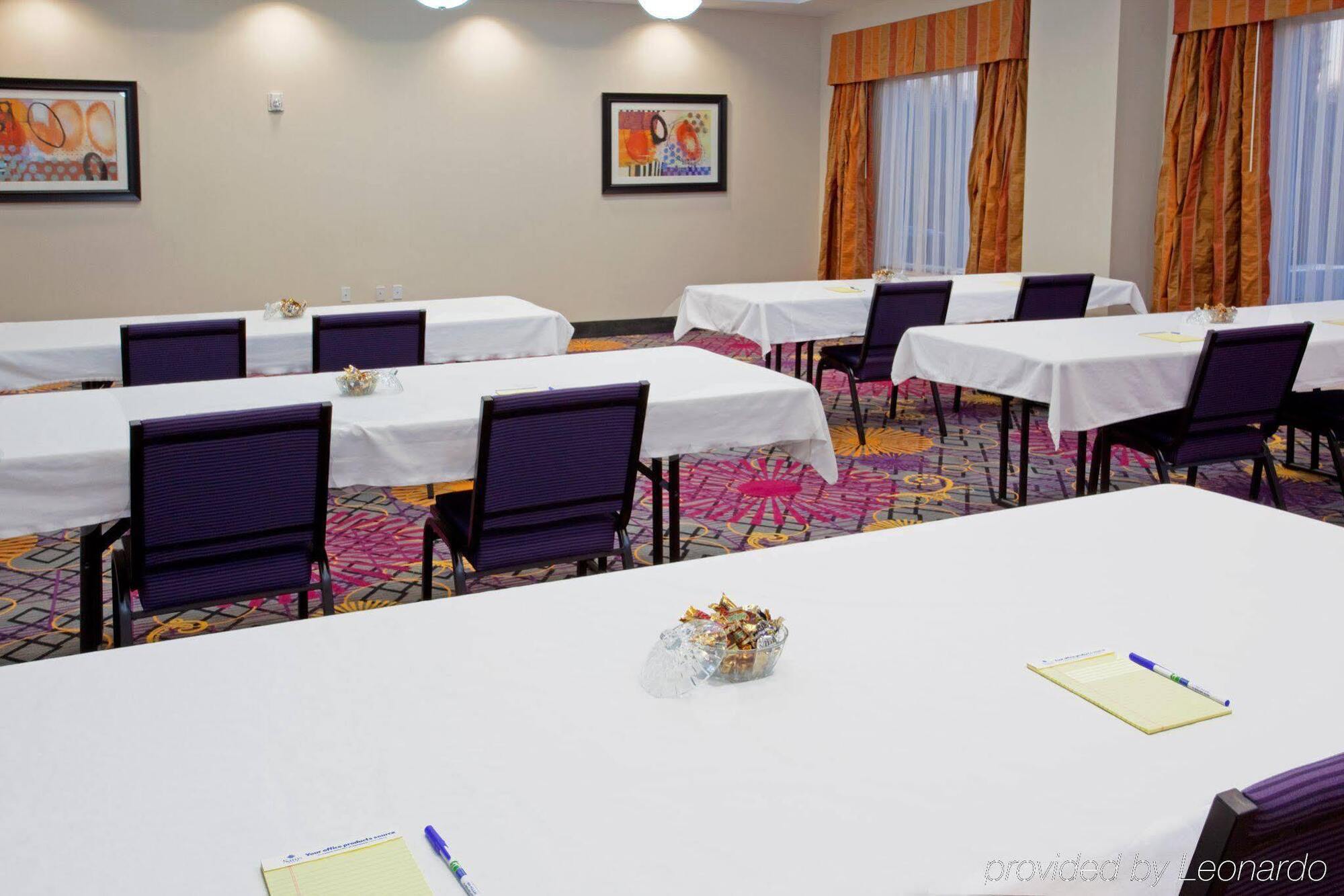 Holiday Inn Express Hotel & Suites Clute-Lake Jackson By Ihg Bagian luar foto